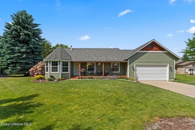 Lake Home For Sale in Sandpoint, Idaho