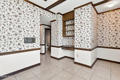 Welcome to 1025 Northpointe Drive in Jackson! This spacious - photo 11