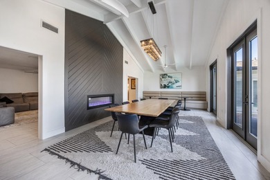 Stunning Newly Renovated Waterfront Coastal Retreat, Just - photo 12