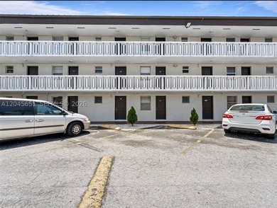 Welcome to this spacious and well-maintained 1-bedroom - photo 14