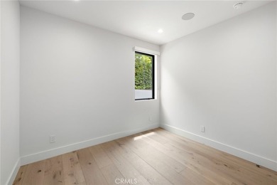 Nestled in the highly coveted Cliff Haven enclave of Newport - photo 16