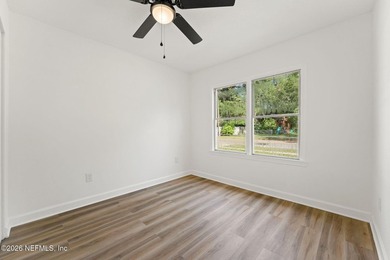 Welcome to this exceptional property offering a rare combination - photo 17