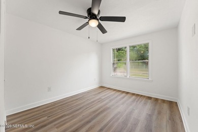 Welcome to this exceptional property offering a rare combination - photo 18