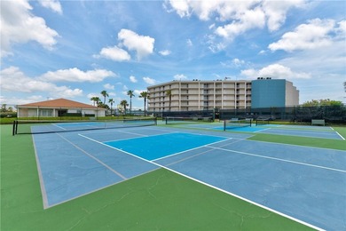 Endless Views from the comfort of your bed. This 5th floor condo - photo 21