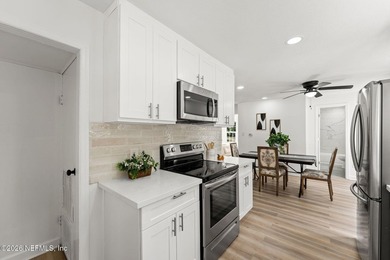 Welcome to this exceptional property offering a rare combination - photo 23