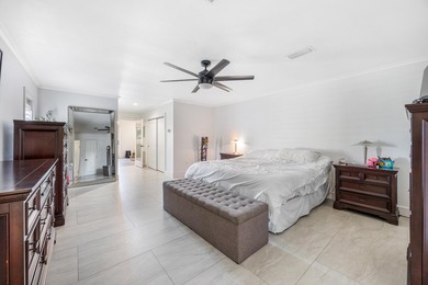 Stunning Newly Renovated Waterfront Coastal Retreat, Just - photo 27