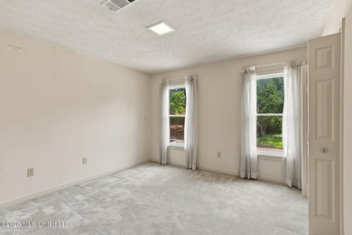 Welcome to 1025 Northpointe Drive in Jackson! This spacious - photo 30