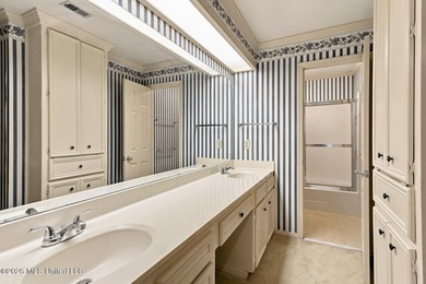 Welcome to 1025 Northpointe Drive in Jackson! This spacious - photo 31