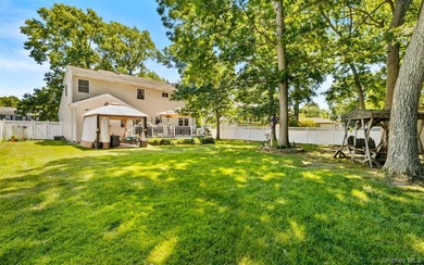 Nestled on a quiet cul-de-sac, within the Islip School District - photo 32
