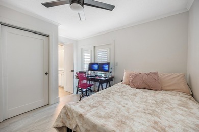 Stunning Newly Renovated Waterfront Coastal Retreat, Just - photo 34