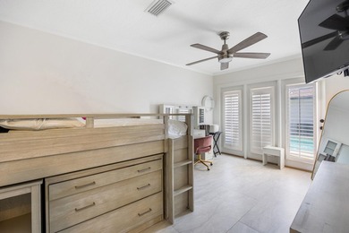 Stunning Newly Renovated Waterfront Coastal Retreat, Just - photo 36