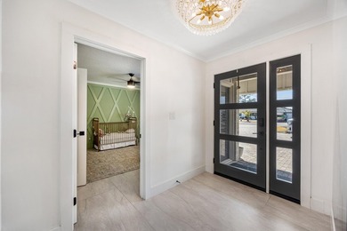 Stunning Newly Renovated Waterfront Coastal Retreat, Just - photo 44