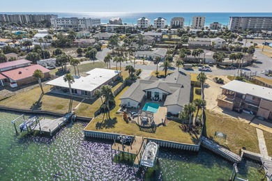 Stunning Newly Renovated Waterfront Coastal Retreat, Just - photo 45