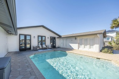 Stunning Newly Renovated Waterfront Coastal Retreat, Just - photo 47