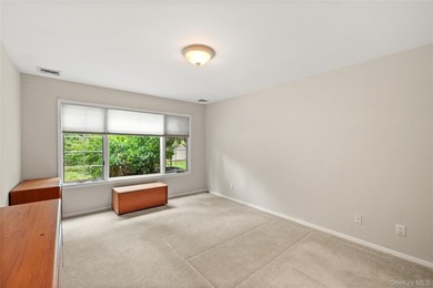 Welcome to this sought after first floor primary en suite - photo 12
