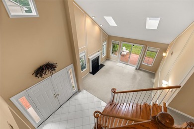 Welcome to this sought after first floor primary en suite - photo 14