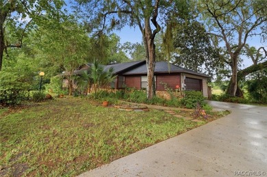 Nestled beneath a canopy of majestic oak trees and overlooking - photo 6