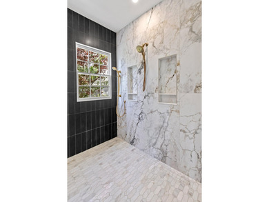 2 Henrietta Street is a beautifully preserved and recently - photo 17