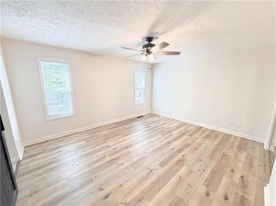 Welcome to 1327 Towne Harbor Trl, a thoughtfully appointed - photo 8
