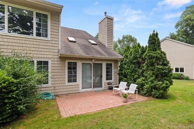 Welcome to this sought after first floor primary en suite - photo 20
