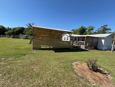 This 2 bedroom , 2 full bath home has so much to offer! Property - photo 25