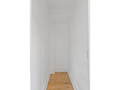 2 Henrietta Street is a beautifully preserved and recently - photo 28