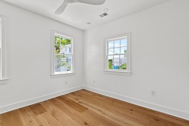 2 Henrietta Street is a beautifully preserved and recently - photo 30