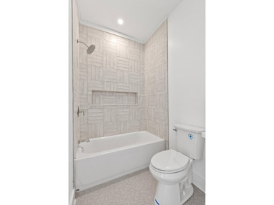 2 Henrietta Street is a beautifully preserved and recently - photo 34