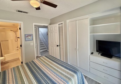 Updated townhome with new grey weathered-looking LVP flooring - photo 43