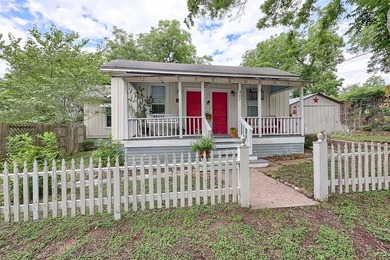 Lake Fayette Home For Sale in Fayetteville Texas