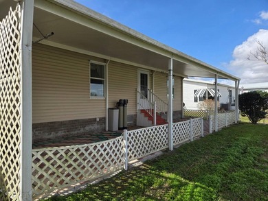 This beautiful 4-bedroom, 2-bath lakefront home sits on a - photo 31
