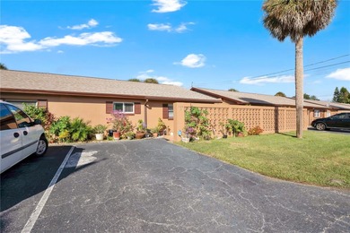 Lake Condo For Sale in Casselberry, Florida