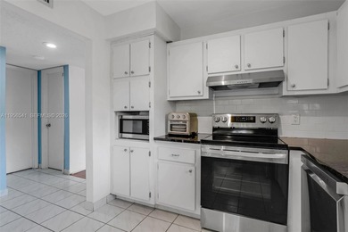 Weston Lakes Area Condo For Sale in Weston Florida
