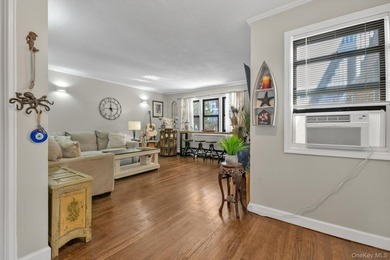 Enjoy coastal living in this spacious one bedroom apartment - photo 3