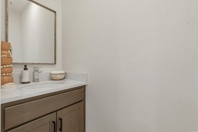 Beautiful Lake Hamilton Townhome with tons of amenities! 3 - photo 17