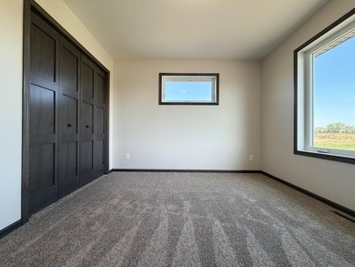 The convenience of one-level living meets the opportunity to - photo 20