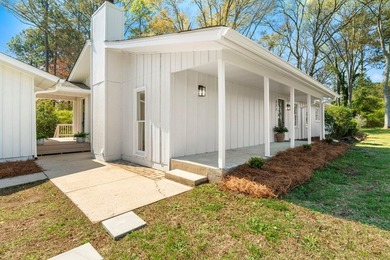 Welcome to your dream lakefront retreat in Milledgeville on Lake - photo 3