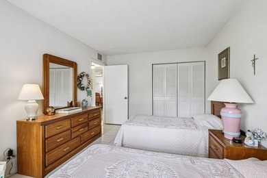 Welcome to this lovely, meticulously maintained 2-bedroom - photo 22