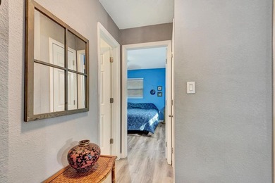 Fully Remodeled Home in Prime Bradenton Location - 15 minutes to - photo 25