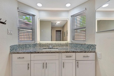 Fully Remodeled Home in Prime Bradenton Location - 15 minutes to - photo 29