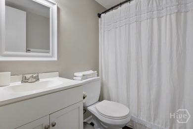 Come discover the convenience of living at Windsor Crossing! - photo 10