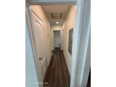 Wow great price on this 3/1 home. Ready for a buyer to make a - photo 9