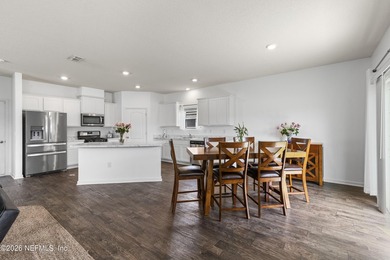 **NEWLY PAINTED**PRIME LOCATION**OPEN LAYOUT** Welcome to - photo 4