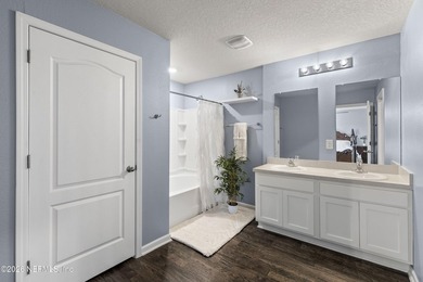 **NEWLY PAINTED**PRIME LOCATION**OPEN LAYOUT** Welcome to - photo 5
