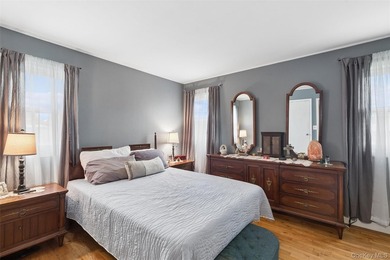 Welcome to this beautifully maintained 3 bedroom, 2 bathroom - photo 12