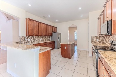 MOVE In Ready! Immaculate 4-Bedroom 3-Car Garage Home on Corner - photo 18