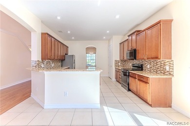MOVE In Ready! Immaculate 4-Bedroom 3-Car Garage Home on Corner - photo 19