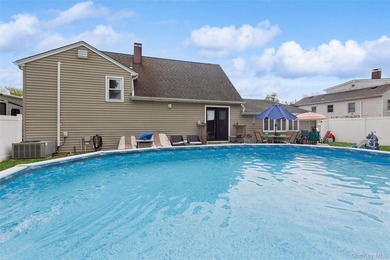 Welcome to this beautifully maintained 3 bedroom, 2 bathroom - photo 21