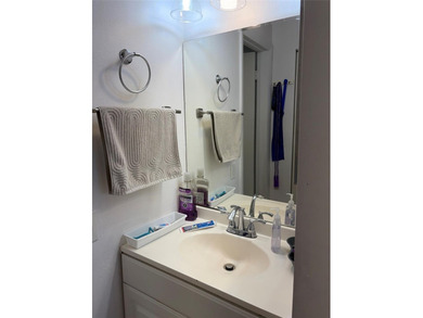 Well maintained 2B/2B condo with brand new roof just installed - photo 21