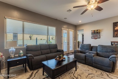 Beautifully upgraded Lake Havasu home with open-concept living - photo 22